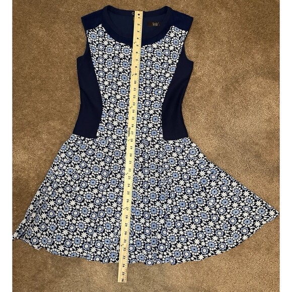 Veeko DaisyFloral Fit & Flare Dress NavyBlueWhite Retro Print Sleeveless Size 34 - Picture 6 of 11